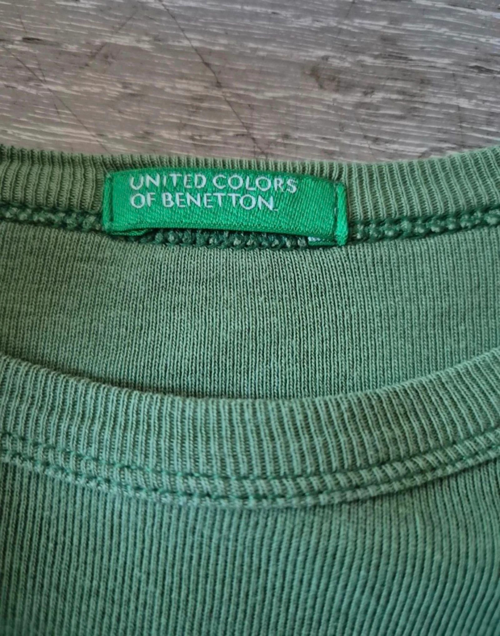 Green long-sleeve Benetton T-shirt. Size 12 years – photo 4